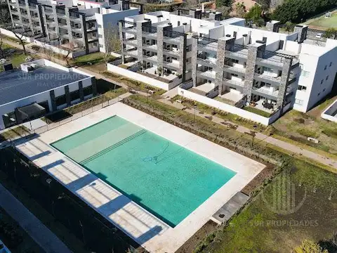 Departamento en Alquiler con 2 cocheras