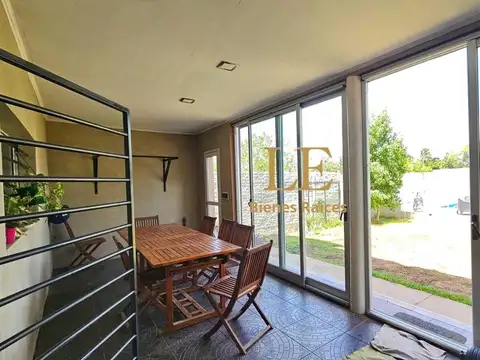 Casa 6 ambientes con 3 baños
