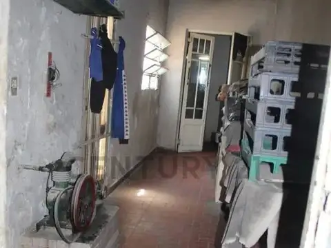 VENTA CASA 4 AMB CON LOCAL DE PANADERIA MERLO
