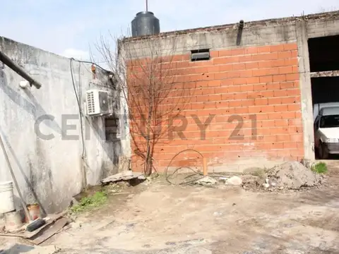 CURUZU CUATIA 100, Piso 0