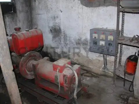 CURUZU CUATIA 100, Piso 0