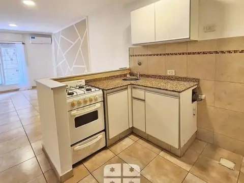 VENTA MONOAMBIENTE EXCELENTE UBICACIÒN!