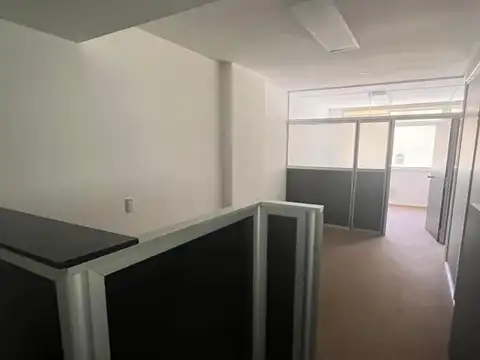 Oficina en Alquiler 40 años