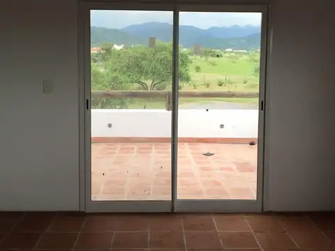 Casa en alquiler de 3 dormitorios, Chacras de Santa María, San Lorenzo Chico