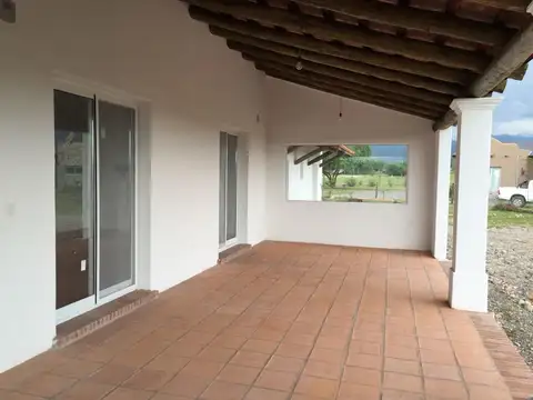 Casa en alquiler de 3 dormitorios, Chacras de Santa María, San Lorenzo Chico