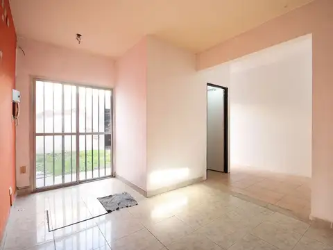 Venta casa 5 ambientes Piñeyro Avellaneda cochera