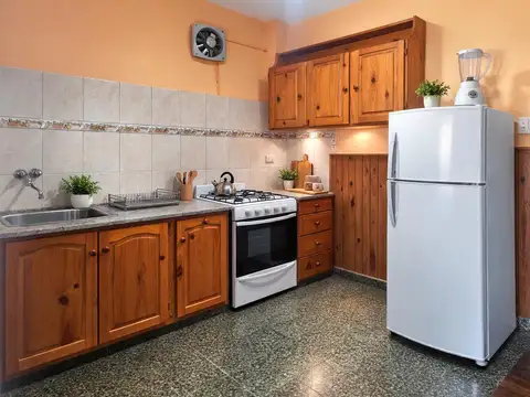 Casa 3 ambientes con 1 baño