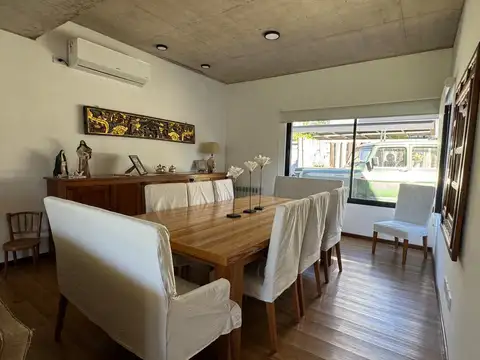 Casa 4 ambientes con 3 baños
