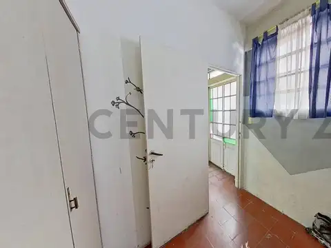 Defensa 600, Piso 601