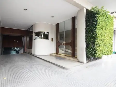 EXCELENTE PISO EN VENTA DE 237m2, 5 AMB, COCHERA Y BAULERA - BELGRANO