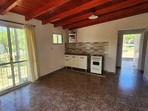 Casa 3 ambientes con 1 baño
