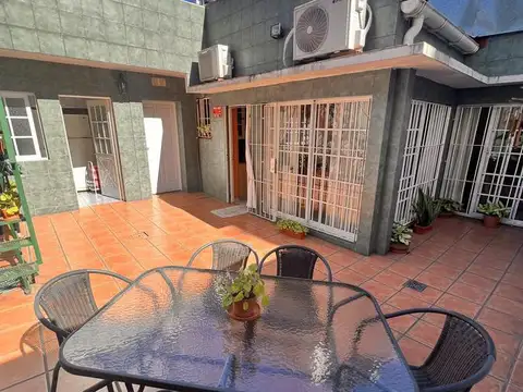 Casa 4 ambientes San Martin centro
