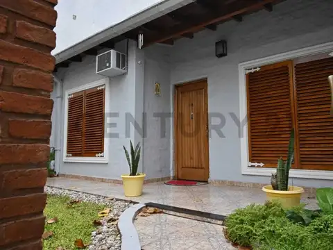 DOS PROPIEDADES EN BLOQUE  MAS DEPARTAMENTO EN PLANTA ALTA SOBRE LOTE DE 20 X 30 MTS