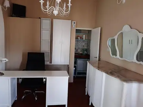 VENTA LOCAL / OFICINA EN VILLA BELGRANO - SOBRE AV. LAPLACE