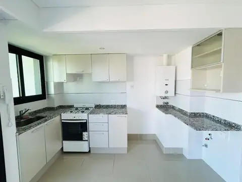 Departamento en Alquiler en Nuestra Señora De Lourdes, $ 600.000