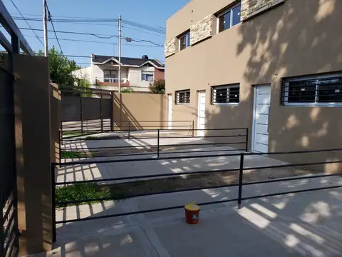 Gral. Carlos María De Alvear 1513