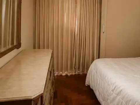 Departamento 6 ambientes con 2 baños