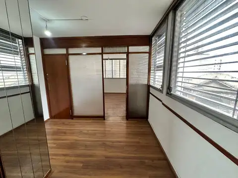 OFICNA  EN ALQUILER CENTRO