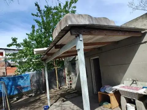Casa 3 ambientes con 1 baño