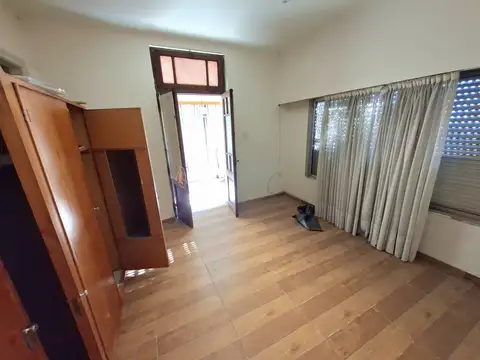Venta casa 4 amb a metros de av.Crovara