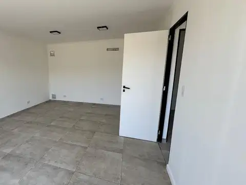 LOCAL COMERCIAL EN VENTA PASEO LA TRADICIÓN FUNES