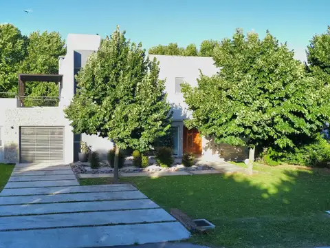 Casa en venta en Club de Campo El Nacional, General Rodriguez 100