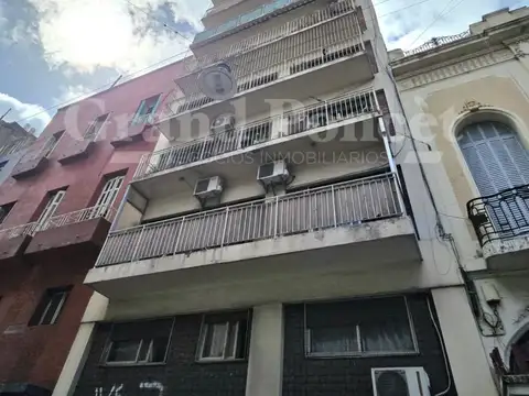 Venta Departamento de 2 Ambientes con Balcón Francés