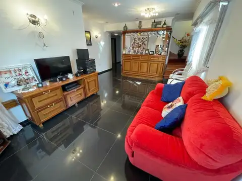 Casa en venta en Lisandro Olmos 3 dormitorios