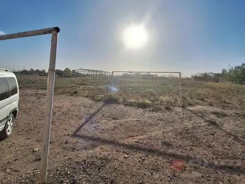 VENTA 2 HECTAREAS CON GALPON-VIVIENDAS Y CONSTRUCCIONES A TERMINAR