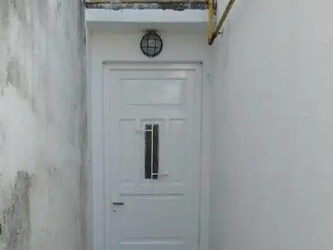 Depto Tipo Casa 2 ambientes con 1 baño