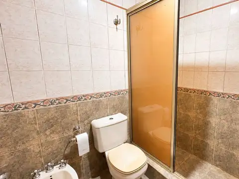 CASA EN VENTA BERISO 3 DORMITORIOS CON COCHERA