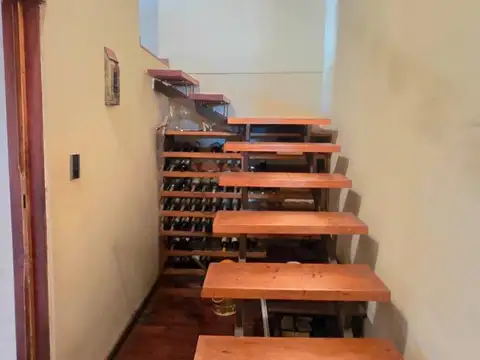 Casa 5 ambientes con 2 baños