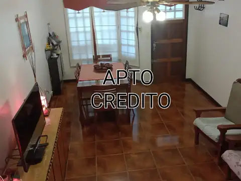 TRIPLEX 4 AMB COCHERA T PATIO APTO CREDITO