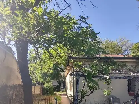 CHALET 3 AMB AMPLIO A RECICLAR- LOTE 880 M2 - V.BALLESTER