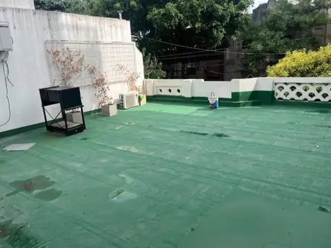 Casa 5 Ambientes en Alquiler - Patio, terraza y garage - 254m² -  Unicamente destino COMERCIAL...