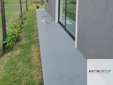 Casa 2 ambientes con 1 baño