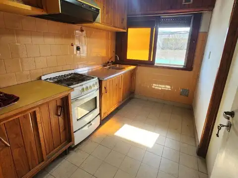 Alvarez 1800