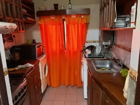 Departamento en Planta Alta 3 ambientes con Amplio Balcón