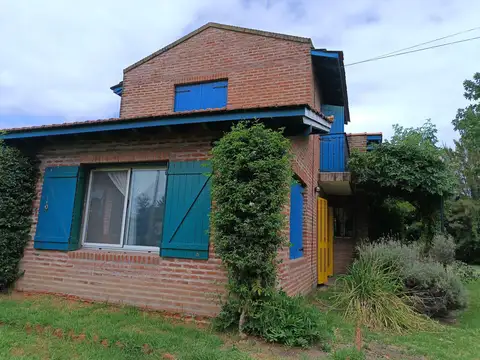 Casa 4 ambientes con 1 baño