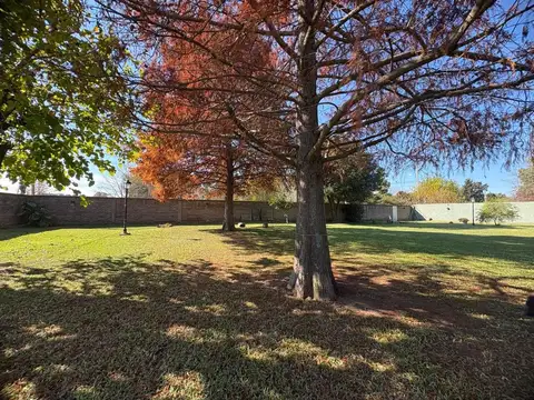 Casa en Venta con 7 cocheras