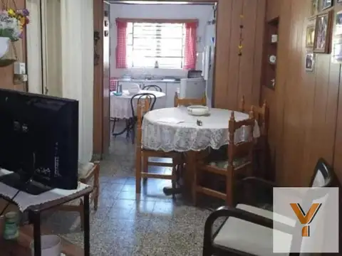 Casa en venta - 2 Dormitorios 1 Baño - Cochera - 233Mts2 - Ramallo