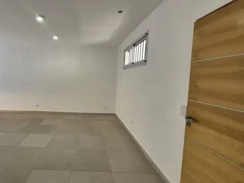 Departamento en Alquiler en San Fernando Vías  /  Libertador a Río, $ 800.000