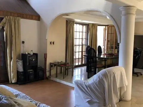 Depto Tipo Casa en Venta de 5 ambientes