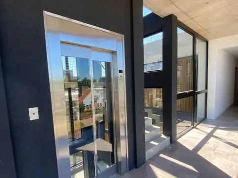 OFICINA EN VENTA EN COMPLEJO BELLA VISTA PLAZA