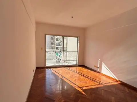 Villa Crespo Excelente 3 amb.66.96m2 totales cfte. púlmon de manzana. luz sol Dorm. princ. en suite