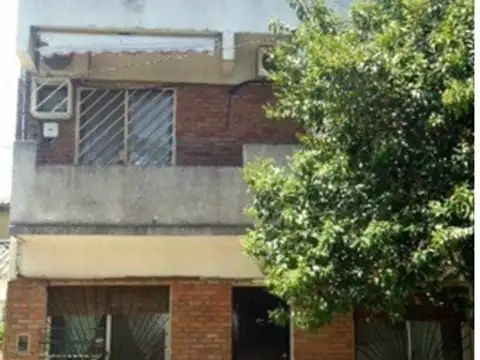 S. ANDRÉS (V. CONCEPCIÓN) CASA PH 3 AMB. C/LAVADERO Y PATIO