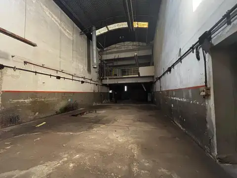 Galpon en Venta en Lanus Oeste, USD 1.250.000