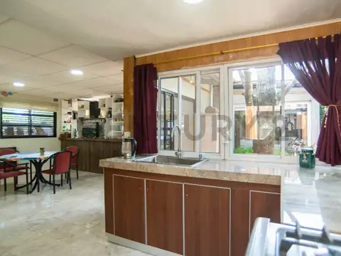 521 e/ 211 y 212 , Piso 0