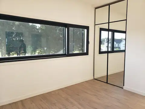 CASA DE CATEGORIA EN BARRIO PRIVADO RUMENCO ERNE PROPIEDADES