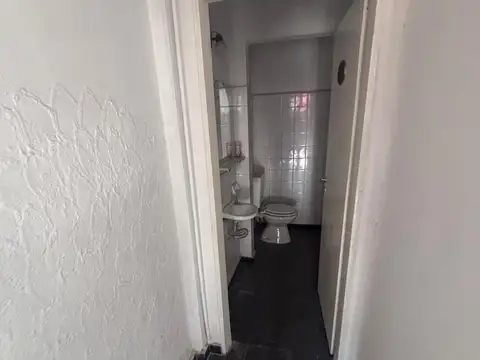 Oficina 3 ambientes con 1 baño